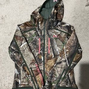 Scent control under armour hunting jacket